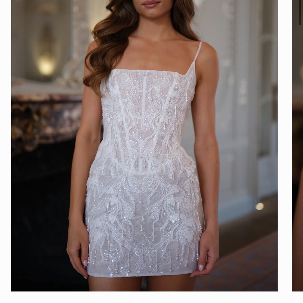 Elegant White Mini Dress